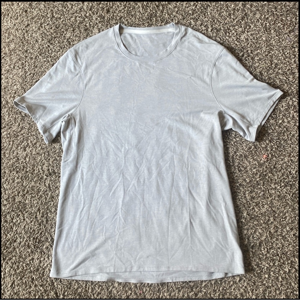 Lululemon Men's Grey Tech Short Sleeve Tee 
Size large